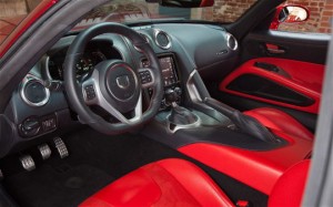 Dodge Viper 2013 intérieur