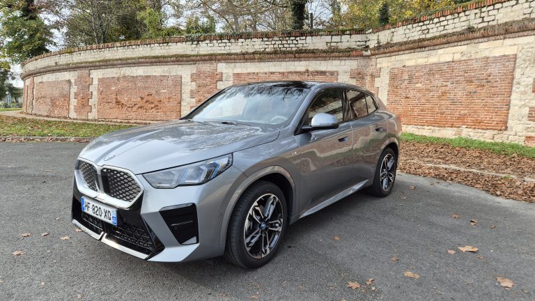 À ORLÉANS, Maxime Simonin nous parle du BMW iX2 EDRIVE20