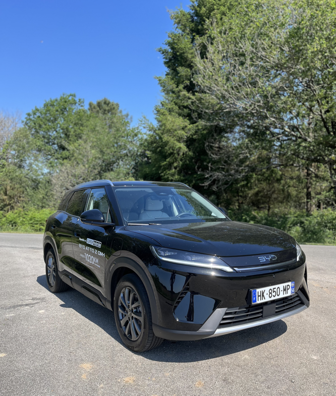 La BYD ATTO 2 DM-i à l’essai à Vannes