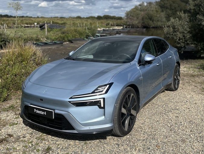 Le Polestar 4 à l’essai à la Baule